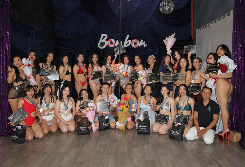 Studio Pole Dance dengan Jenis Alat Terbanyak